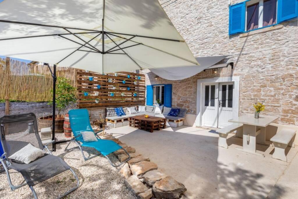 Divšići Casa Di Pietra Mateliciヴィラ エクステリア 写真